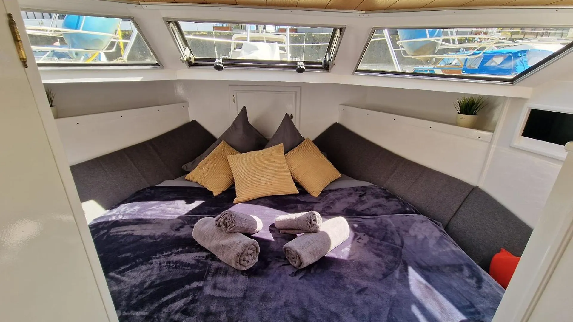 Fantasie Boot Einhorn Hotel Colónia Alemanha